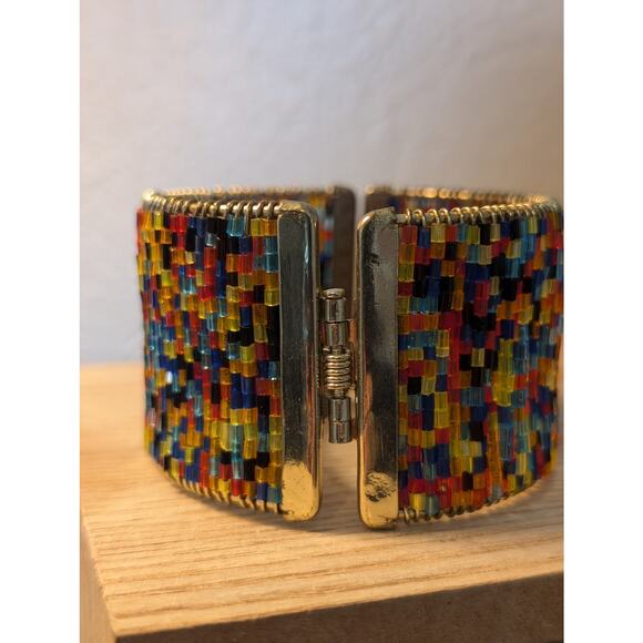 1 5/8" Wide Rigid Wired Seed Bead Clamper Style Gold Tone Bangle Bracelet - Picture 4 of 5